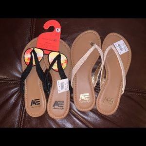 AMERICAN EAGLE FLAT SANDALS - 2 PAIRS  SIZE 6